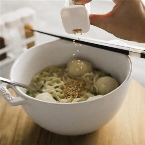 Set of 12 plastic spice shaker jars with lids seasoning containers kitchen stora - Picture 2 of 8